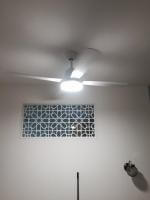 התקנת מאוורר תקרה עם גוף תאורה לד - ביצוע של "אלי שירותי חשמל"